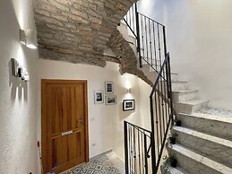 Large, Authentic 2-bed Apartment, Panoramic Views