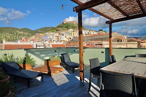 Large, Authentic 2-bed Apartment, Panoramic Views