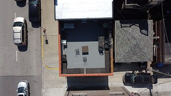 Chicago River West 4 Bedroom / 3 Bathroom by AllSet Turnover