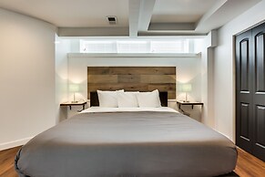 Chicago River West 4 Bedroom / 3 Bathroom by AllSet Turnover