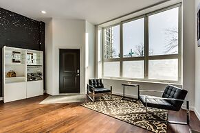 Chicago River West 4 Bedroom / 3 Bathroom by AllSet Turnover