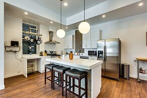 Chicago River West 4 Bedroom / 3 Bathroom by AllSet Turnover