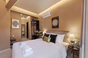 Clyde Athens by Nin&Bau