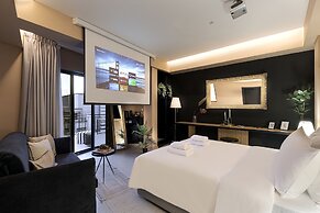 Clyde Athens by Nin&Bau