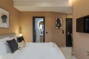 Clyde Athens by Nin&Bau