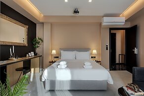 Clyde Athens by Nin&Bau