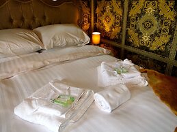 Deluxe 4/5 Bed Hot Tub Cinema Room 15