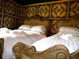 Deluxe 4/5 Bed Hot Tub Cinema Room 15