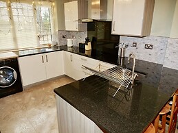 Deluxe 4/5 Bed Hot Tub Cinema Room 15