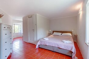 Lovely 15th Century Apartment in Osor