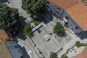 Lovely 15th Century Apartment in Osor