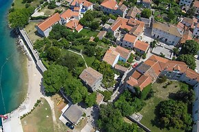 Lovely 15th Century Apartment in Osor