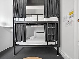 Azzurro Pod Hotel Potts Point