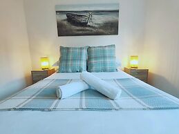Stunning Modern Christchurch Town Centre Apartment