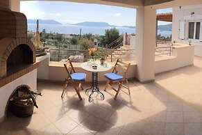 Immaculate 3-bed House in Ermioni