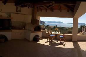 Immaculate 3-bed House in Ermioni