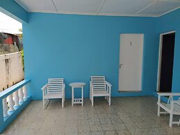 Entire 6-bedroom Villa Free Parking With Fast Wifi