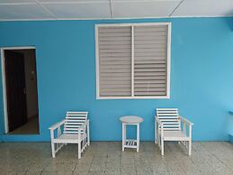 Entire 6-bedroom Villa Free Parking With Fast Wifi