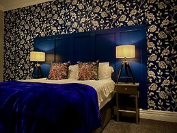 Captivating 4-bed Hot Tub House in Blackpool