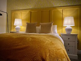 Captivating 4-bed Hot Tub House in Blackpool