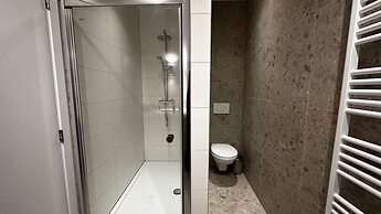 One Lux Stay near Fashion District