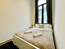 One Lux Stay near Fashion District