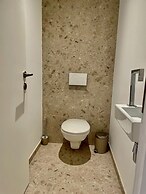 One Lux Stay near Fashion District