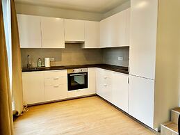 One Lux Stay near Fashion District