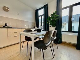 One Lux Stay near Fashion District