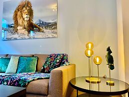 One Lux Stay near Fashion District