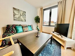 One Lux Stay near Fashion District