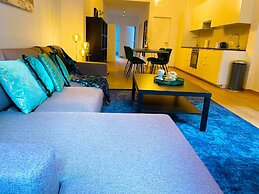 One Lux Stay near Fashion District