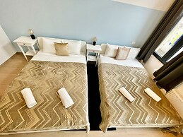 One Lux Stay near Fashion District