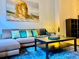 One Lux Stay near Fashion District