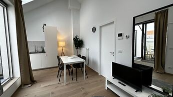 One Lux Stay near Fashion District