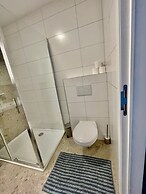 One Lux Stay near Fashion District