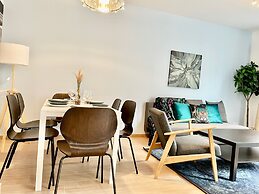 One Lux Stay near Fashion District