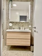 One Lux Stay near Fashion District