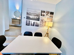 One Lux Stay near Fashion District