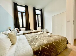 One Lux Stay near Fashion District