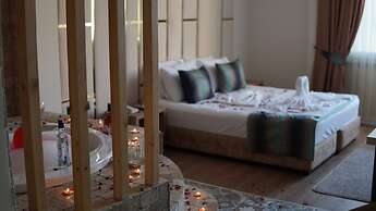 Grand Boss Suit Hotel