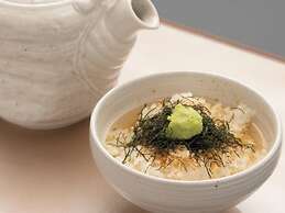 Isoarukinoyuyado Ushiogumo