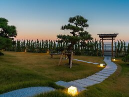 Isoarukinoyuyado Ushiogumo