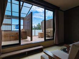 Isoarukinoyuyado Ushiogumo