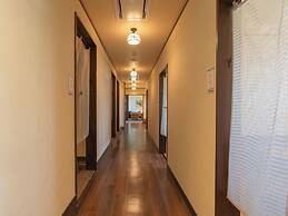 Isoarukinoyuyado Ushiogumo