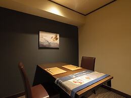 Isoarukinoyuyado Ushiogumo