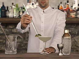 Ezio Bo Luxury Living