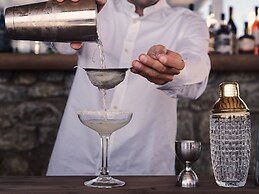 Ezio Bo Luxury Living