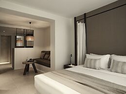 Ezio Bo Luxury Living