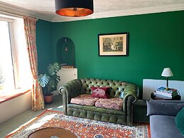 Squirrel Away Apartment Crieff